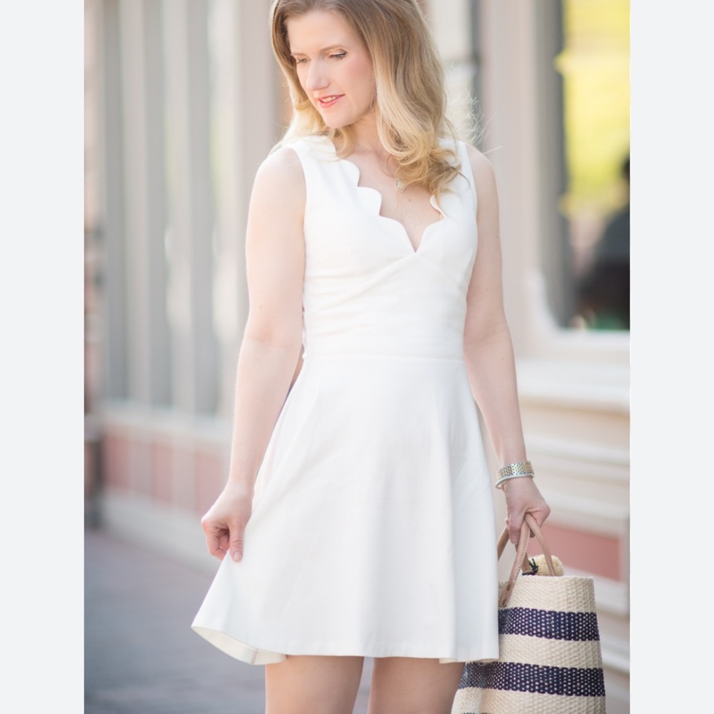 B.DARLIN White Scalloped Neckline Sleeveless Fit & Flare Dress 5/6 NWOT
